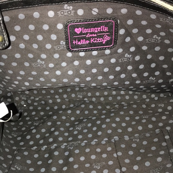 Loungefly + hello kitty travel bag - Picture 3 of 3